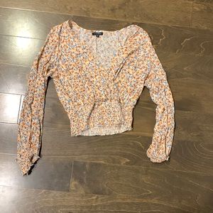 Women’s long sleeve cropped top in Xs from dynamite